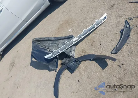 2023 Toyota Corolla Cross Xle z USA, uszkodzony, nr VIN 7MUDAABG8PV051290